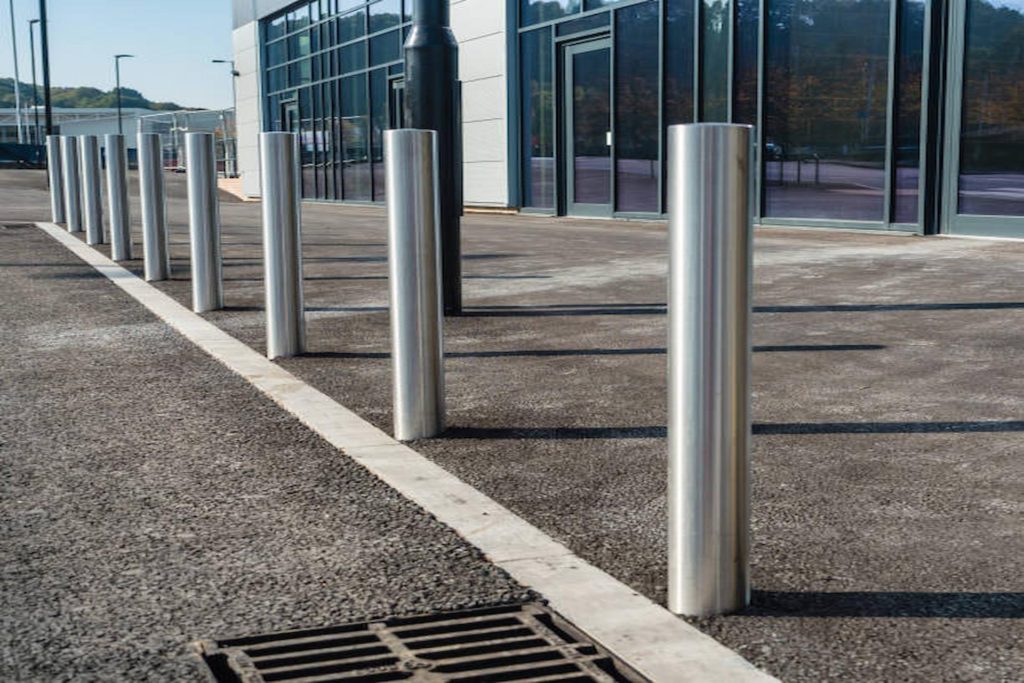 fold down bollards